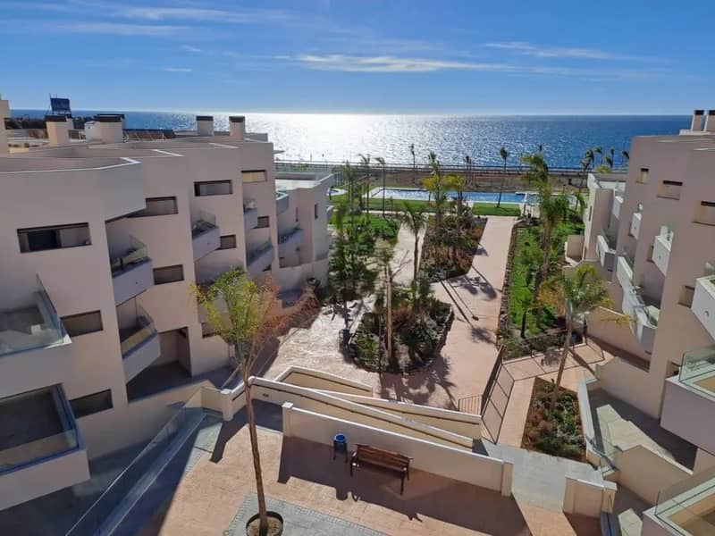 Penthouse Almayate — 2